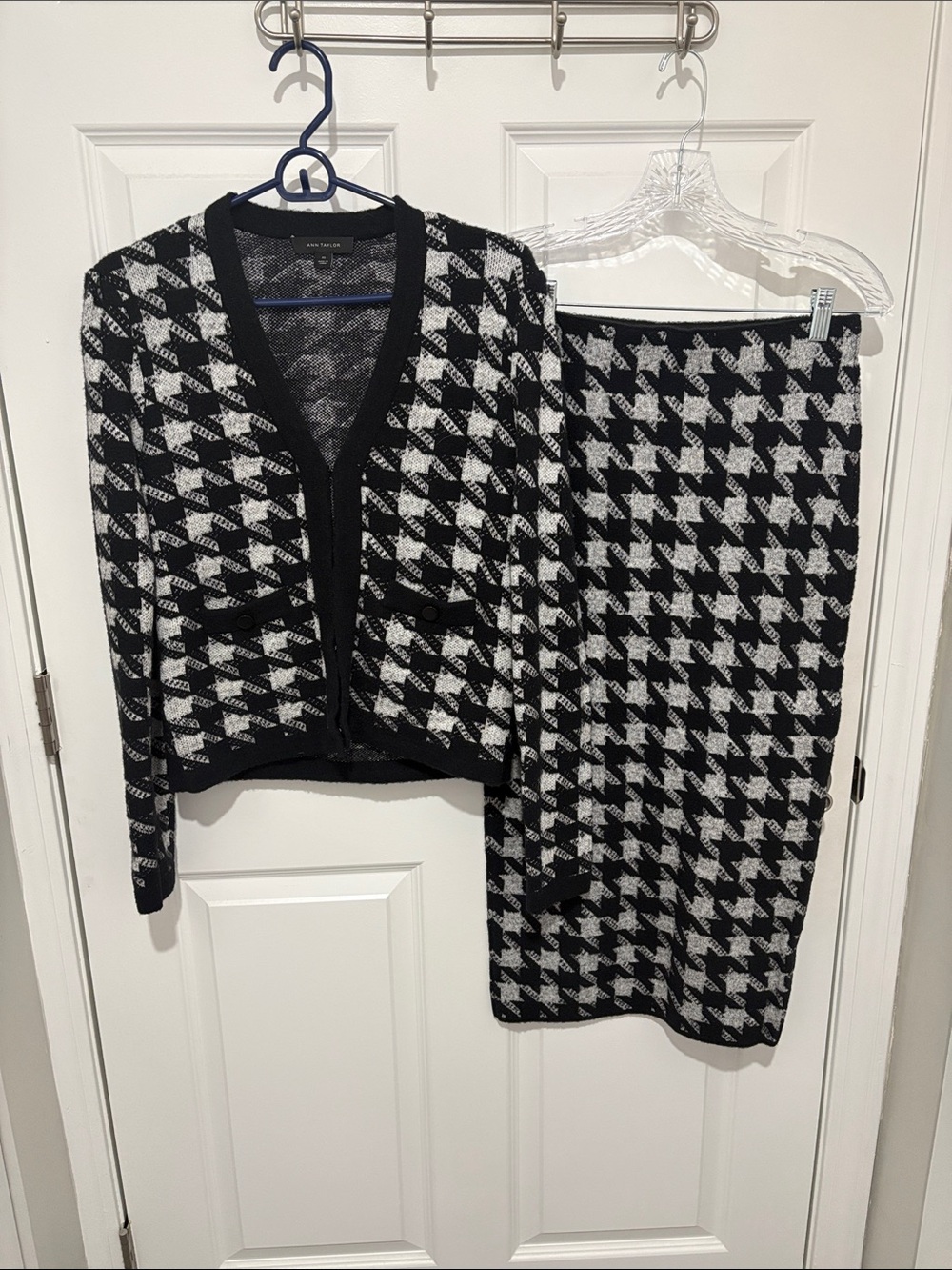Ann Taylor Black and White Houndstooth Knit Cardigan Set